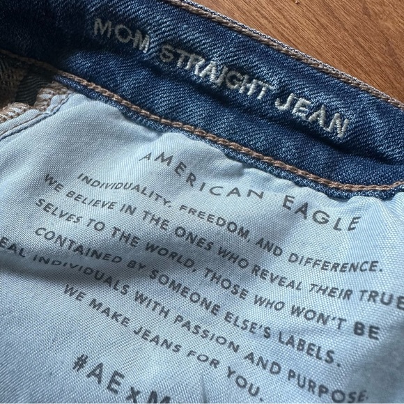 American Eagle | AEO Mom Straight Comfort Stretch Waistband Jean Size 8 - Picture 8 of 8
